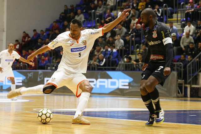 Carlos Barbosa vence Corinthians e avança na Copa Libertadores de Futsal